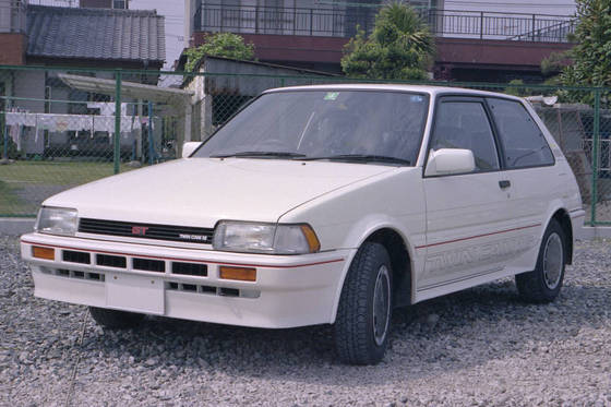 COROLLA FX