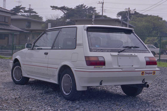COROLLA FX